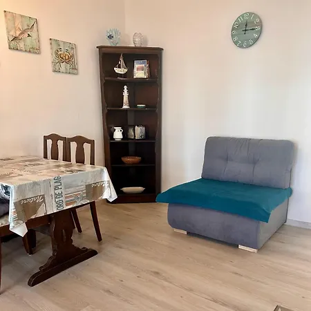 5061 Saarstr 8a Апартаменты